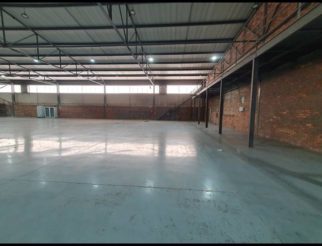 2,805M² WAREHOUSE TO LET IN ORMONDE